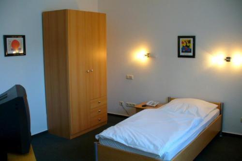 Hotel Ernst Ludwig Дармштадт Номер фото